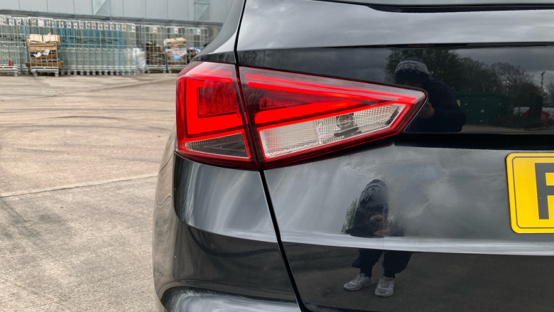 SEAT Arona 1.0 TSI 110 FR Edition 5dr Petrol Hatchback